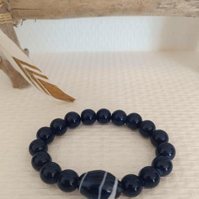 Bracelet perles de verre bleu et sa perle ovale