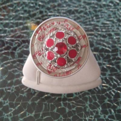 Bague capsule café blanc-rouge et cabochon strass rouge