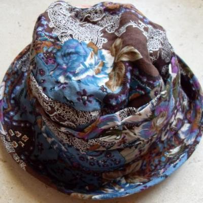 Chapeau fleuri, LENA de Smash.