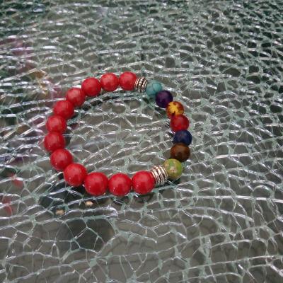 Bracelet rouge et perles 7 chakras