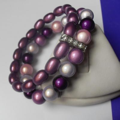 Bracelet violet, 2 rangs de perles magiques et strass.